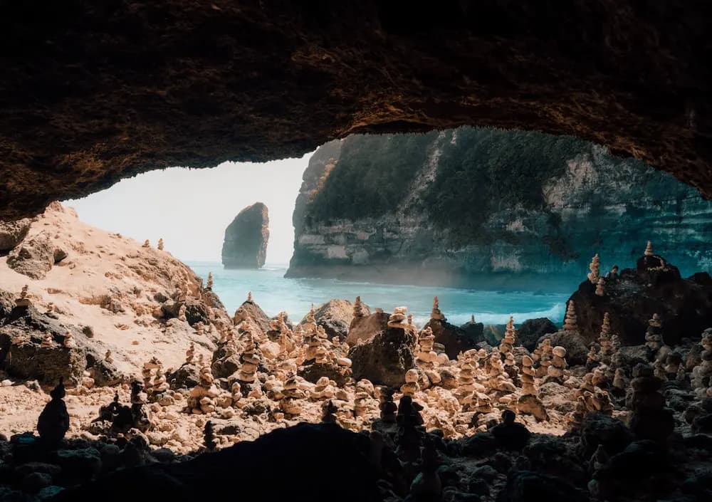 Tembeling Beach and Forest Nusa Penida